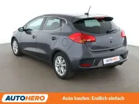Gebraucht Kia Ceed DREAM-TEAM Edition 101 PS (74 kW) 2016 Grau Kleinwagen
