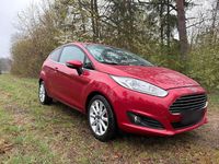Gebraucht Ford Fiesta 95 PS (69 kW) 2016 Rot Kleinwagen