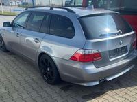 Gebraucht BMW 530 231 PS (169 kW) 2006 Grau Kombi