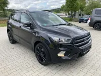 Usado Ford Kuga ST-Line 179 HP (131 kW) 2019 Preto SUV