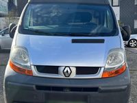 Gebraucht Renault Trafic 100 PS (73 kW) 2006 Silber Van / Kleinbus