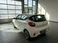 Gebraucht Hyundai i10 Trend 63 PS (46 kW) 2024 Weiß Kleinwagen
