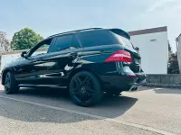 Gebraucht Mercedes ML63 AMG AMG 525 PS (386 kW) 2012 Schwarz SUV