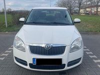 Gebraucht Skoda Fabia 69 PS (50 kW) 2009 Weiß Limousine