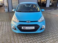 Gebraucht Hyundai i10 Edition 67 PS (49 kW) 2014 Blau Kleinwagen