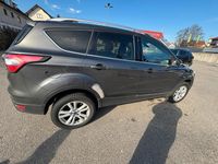 Gebraucht Ford Kuga 150 PS (110 kW) 2017 Silber SUV