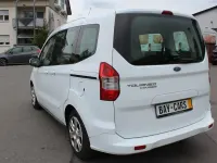 Gebraucht Ford Tourneo Courier 75 PS (55 kW) 2015 Frostweiß Van / Kleinbus