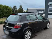 Usata Opel Astra 150 CV (110 kW) 2009 Nero Utilitaria