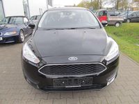 Gebraucht Ford Focus Trend 101 PS (74 kW) 2015 Iridiumschwarz metallic Limousine