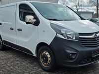 Gebraucht Opel Vivaro 120 PS (88 kW) 2017 Weiß Van / Kleinbus