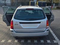 Gebraucht Ford Focus 54 PS (39 kW) 2003 Grau Kombi