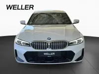 Gebraucht BMW 330e Comfort Edition 292 PS (214 kW) 2025 Mineralweiß (weiß) Limousine