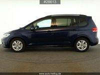 Gebraucht VW Touran Comfortline 122 PS (89 kW) 2022 Atlantik blue metallic Van / Kleinbus