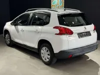 Gebraucht Peugeot 2008 Active 99 PS (72 kW) 2015 Lack weiss banquise/typ SUV