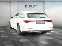 Używany Mercedes E220 197 KM (144 kW) 2024 Biały Sedan/Limuzyna