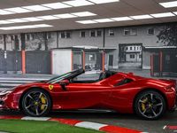 Gebraucht Ferrari SF90 999 PS (734 kW) 2024 Rot Cabrio