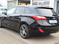 gebraucht Hyundai i30 cw Trend*Kamera*Navi*Service Neu*