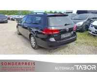 Gebraucht VW Passat 140 PS (102 kW) 2012 Deep black perleffekt Kombi