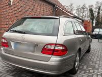 Gebraucht Mercedes E200 163 PS (119 kW) 2004 Silber Kombi