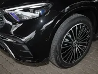 Gebraucht Mercedes GLC220 AMG 197 PS (144 kW) 2026 Metalliclack obsidianschwarz met SUV