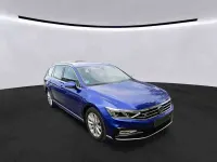 Gebraucht VW Passat R-line 150 PS (110 kW) 2023 Blau Kombi