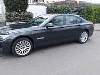 Second-hand BMW 740 326 CP (239 kW) 2009 Gri Berlinǎ