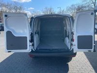 Uusi VW Caddy 102 HP (75 kW) 2026 Valkoinen Tila-auto