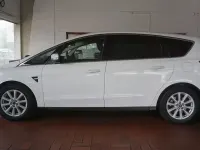 Gebraucht Ford S-MAX Titanium 179 PS (131 kW) 2017 Weiß Van / Kleinbus
