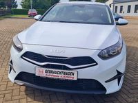 Neu Kia Ceed Silver 140 PS (102 kW) 2025 Weiß Kleinwagen