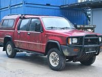 Używany Mitsubishi L200 87 KM (63 kW) 1995 Czerwony Pickup