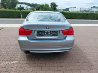 Gebraucht BMW 318 Comfort Edition 143 PS (105 kW) 2010 Blau Limousine