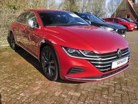 Gebraucht VW Arteon Elegance 280 PS (205 kW) 2023 Rot Limousine