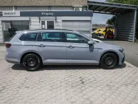 Gebraucht VW Passat GTE 218 PS (160 kW) 2023 Mondsteingrau Kombi