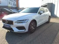 Używany Volvo V60 Core 163 KM (119 kW) 2024 Biały Kombi