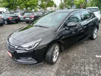 Używany Opel Astra Dynamic 105 KM (77 kW) 2017 Czarny Hatchback