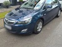 Gebraucht Opel Astra Sport 179 PS (131 kW) 2011 Blau Limousine
