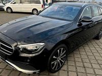 Gebraucht Mercedes E300 194 PS (142 kW) 2021 Ung. schwarz  unilack Kombi