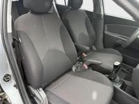 Gebraucht Kia Rio Basis 97 PS (71 kW) 2006 Silber Limousine