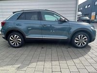 Neu VW T-Roc Style 150 PS (110 kW) 2026 Petroleum blue metallic ... SUV