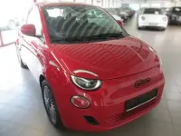 Gebraucht Fiat 500e Red 86 kW (118 PS) 2022 Red vr111/a) (rot Kleinwagen