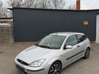 Second-hand Ford Focus 75 CP (55 kW) 2004 Gri Hatchback