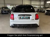 Gebraucht Mini John Cooper Works 178 PS (130 kW) 2024 Weiß Kleinwagen