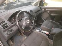 Gebraucht VW Touran 2010 Silber Van / Kleinbus