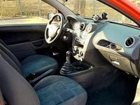 Gebraucht Ford Fiesta Ambiente 60 PS (44 kW) 2008 Rot Kleinwagen