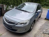 Gebraucht Opel Astra Selection 101 PS (74 kW) 2012 Silber Limousine