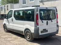 Gebraucht Renault Trafic 114 PS (83 kW) 2011 Weiß Van / Kleinbus