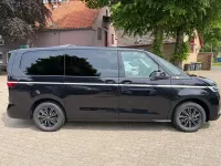 Neu VW Multivan Style 150 PS (110 kW) 2025 Schwarz Van / Kleinbus