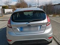 Gebraucht Ford Fiesta 95 PS (69 kW) 2013 Silber Kleinwagen
