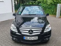 Gebraucht Mercedes B180 116 PS (85 kW) 2010 Schwarz Van / Kleinbus