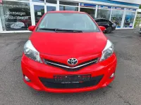 Gebraucht Toyota Yaris Edition 99 PS (72 kW) 2014 Rot Kleinwagen